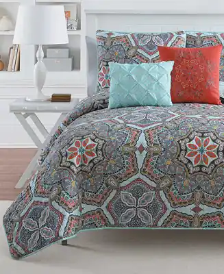 Sale Yara Reversible 3-Pc. Full/Queen Quilt Set